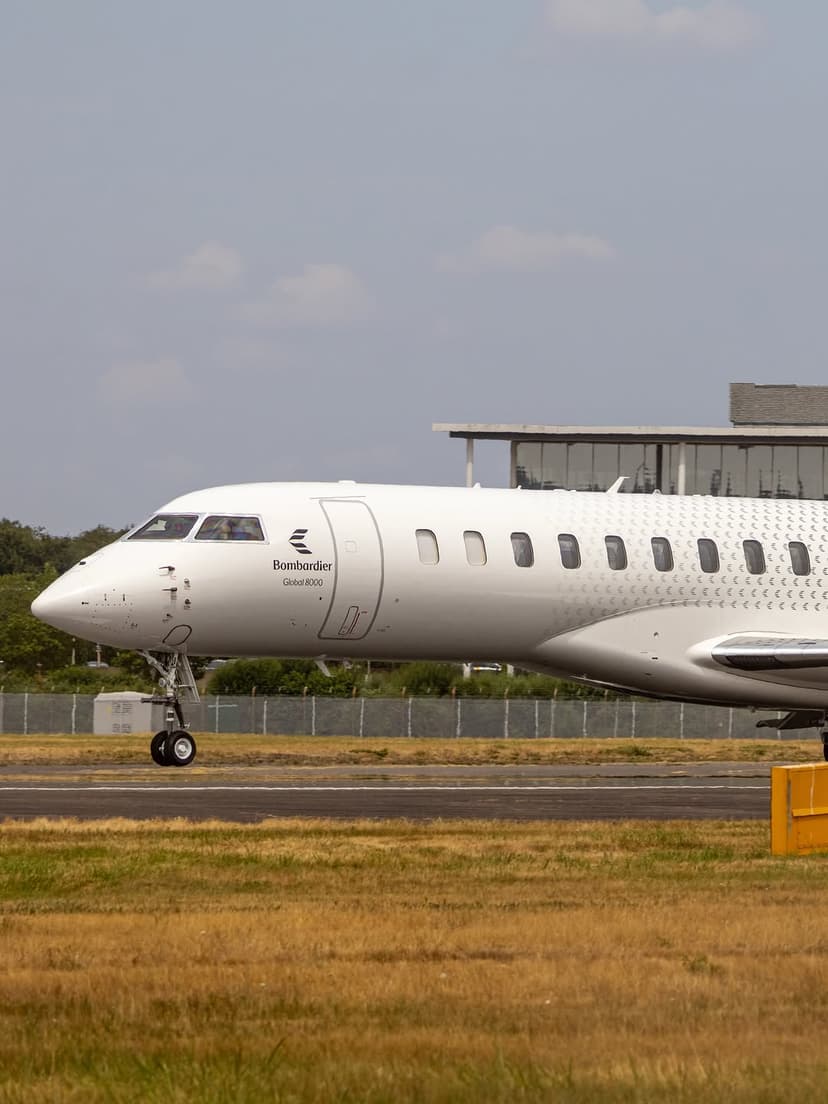 Bombardier Global 8000 Print